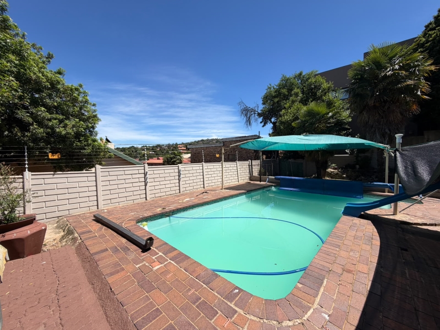 3 Bedroom Property for Sale in Mulbarton Gauteng