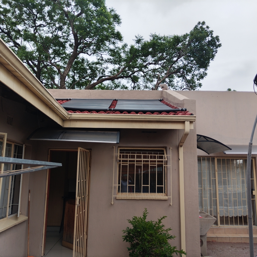 3 Bedroom Property for Sale in Mulbarton Gauteng
