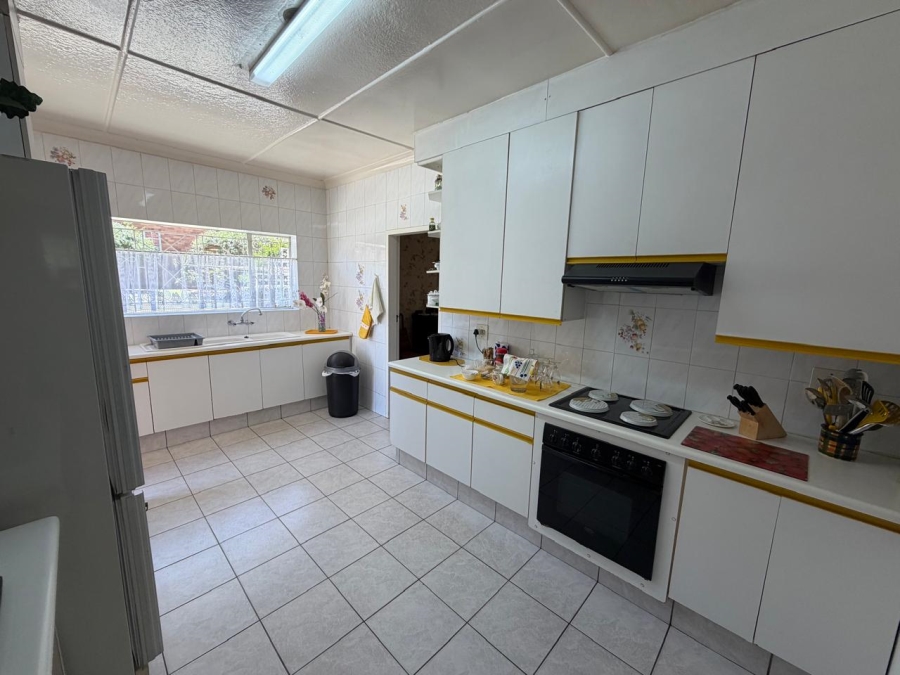 4 Bedroom Property for Sale in Linmeyer Gauteng