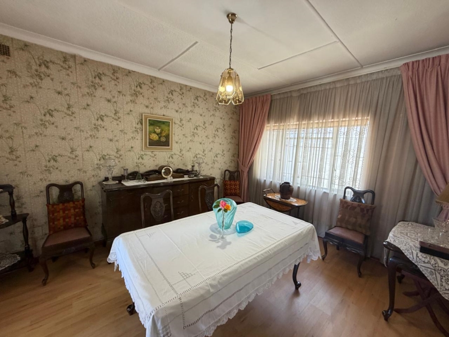 4 Bedroom Property for Sale in Linmeyer Gauteng