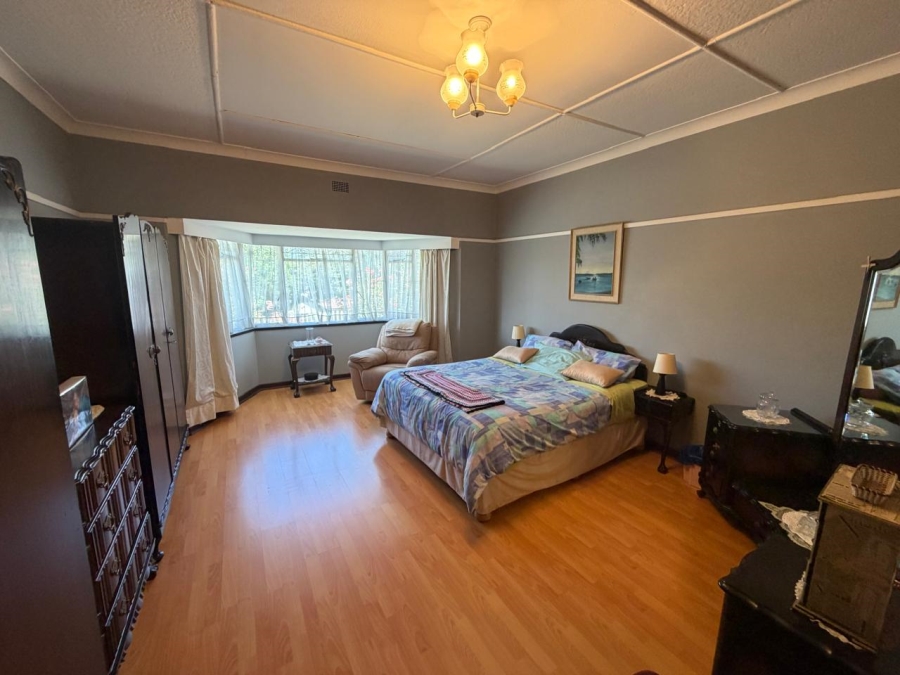 4 Bedroom Property for Sale in Linmeyer Gauteng