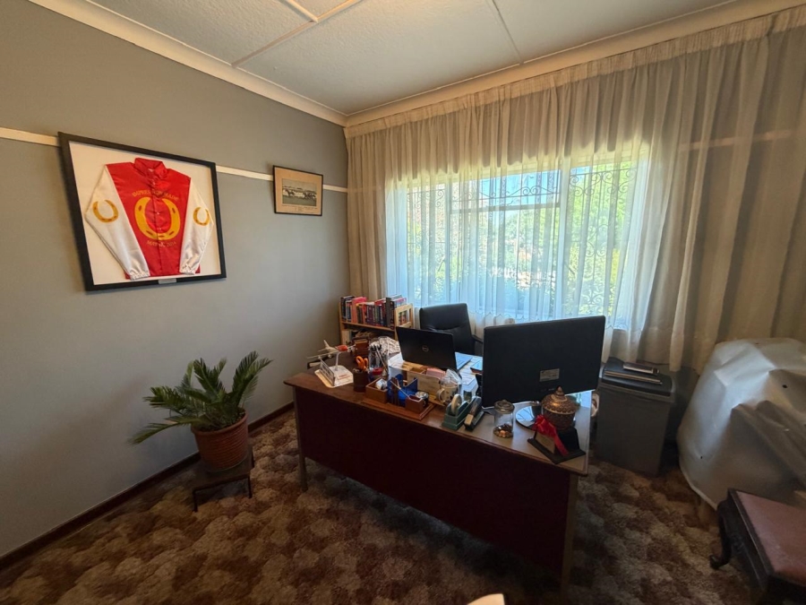 4 Bedroom Property for Sale in Linmeyer Gauteng
