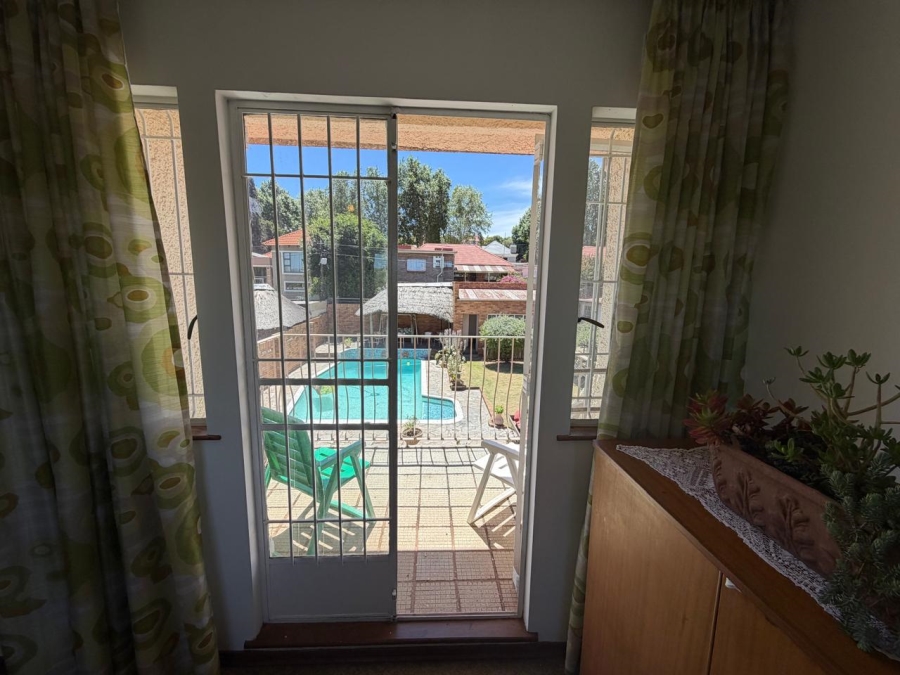 4 Bedroom Property for Sale in Linmeyer Gauteng