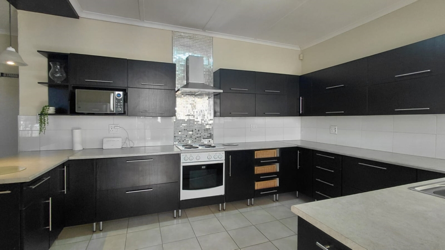 3 Bedroom Property for Sale in Greenhills Gauteng