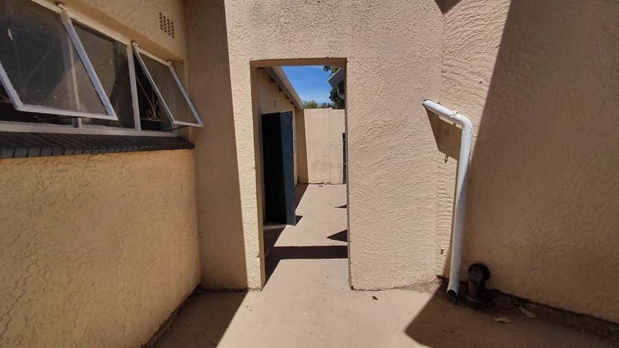 3 Bedroom Property for Sale in Greenhills Gauteng