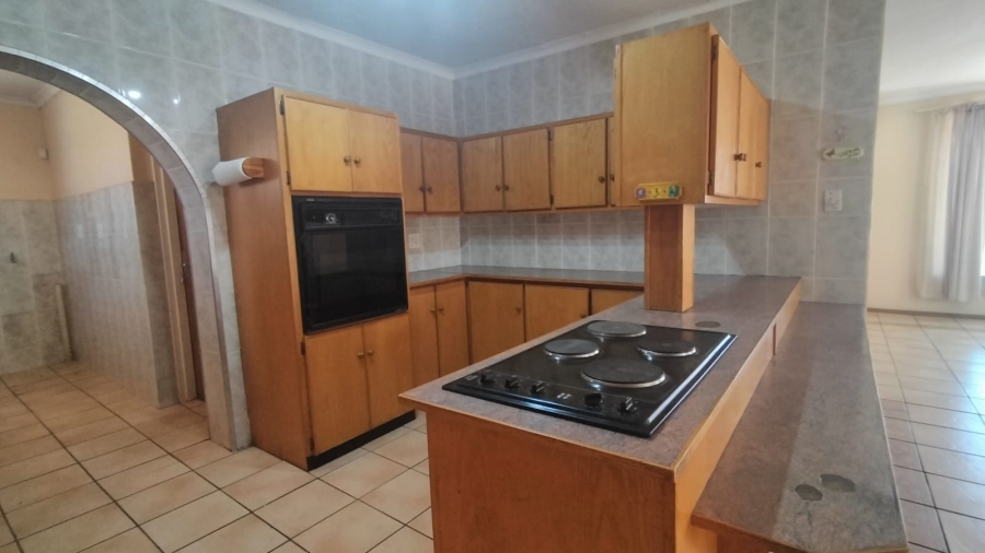 3 Bedroom Property for Sale in Eike Park Gauteng