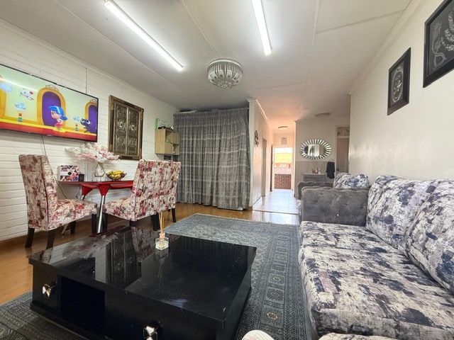 2 Bedroom Property for Sale in Crown Gardens Gauteng