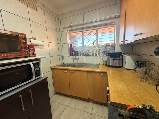2 Bedroom Property for Sale in Crown Gardens Gauteng