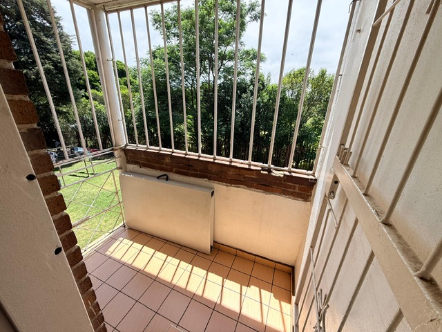2 Bedroom Property for Sale in Crown Gardens Gauteng