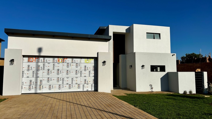 4 Bedroom Property for Sale in Fountainbrook Estate Gauteng