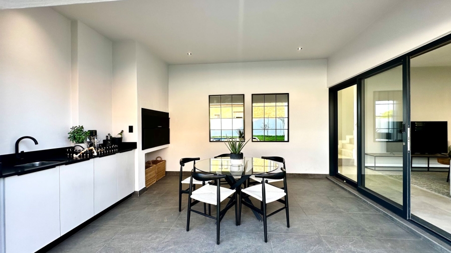 4 Bedroom Property for Sale in Fountainbrook Estate Gauteng