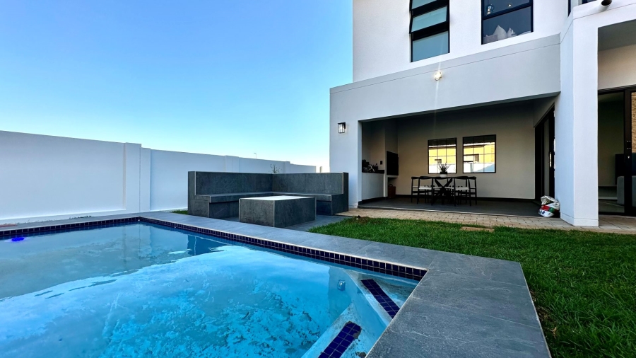 4 Bedroom Property for Sale in Fountainbrook Estate Gauteng
