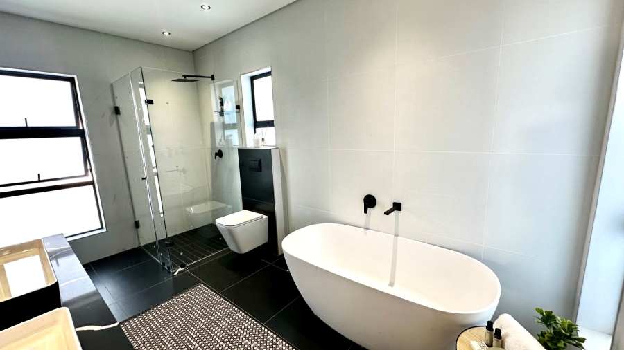 4 Bedroom Property for Sale in Fountainbrook Estate Gauteng