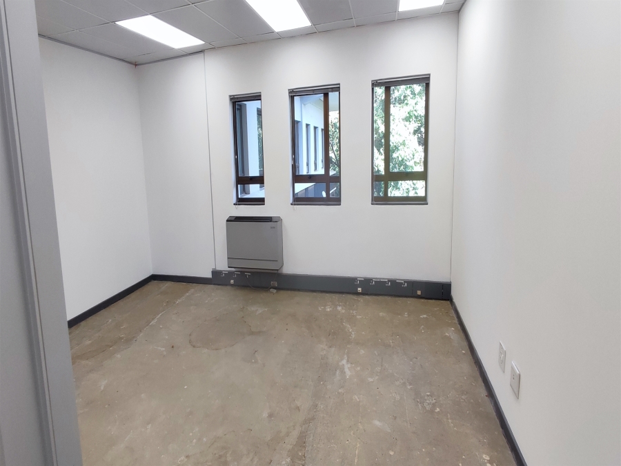 To Let Commercial Property for Rent in Hyde Park Gauteng
