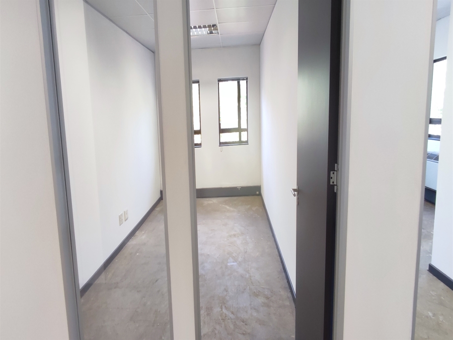 To Let Commercial Property for Rent in Hyde Park Gauteng