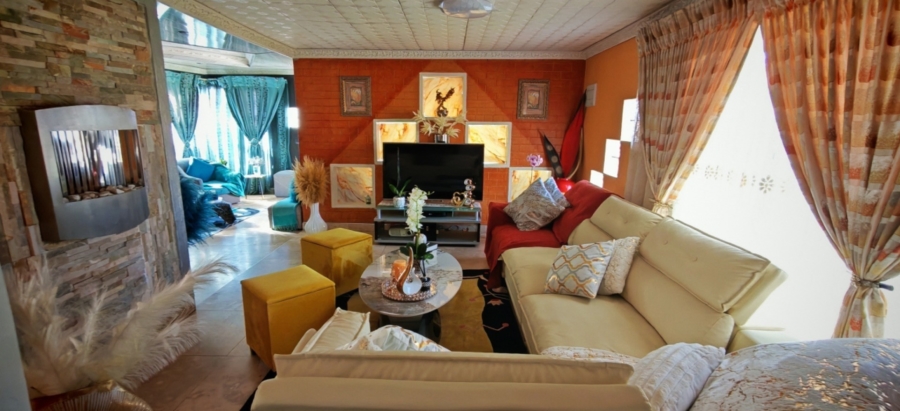 4 Bedroom Property for Sale in Alveda Park Gauteng