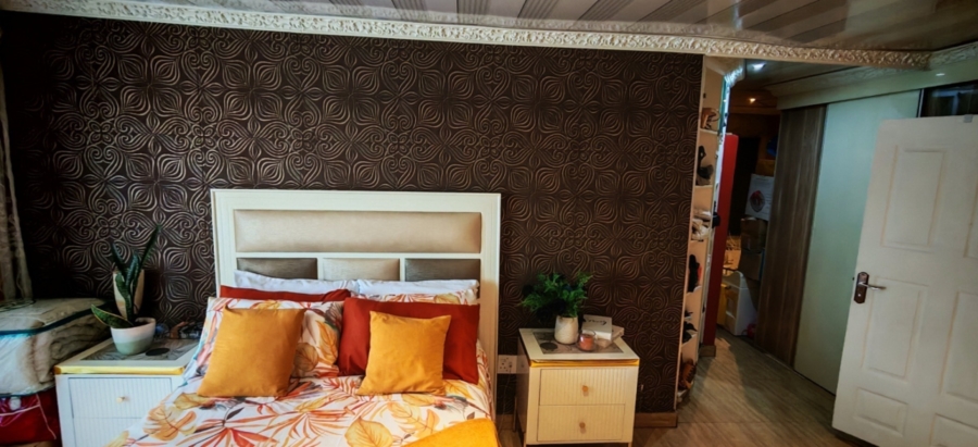 4 Bedroom Property for Sale in Alveda Park Gauteng