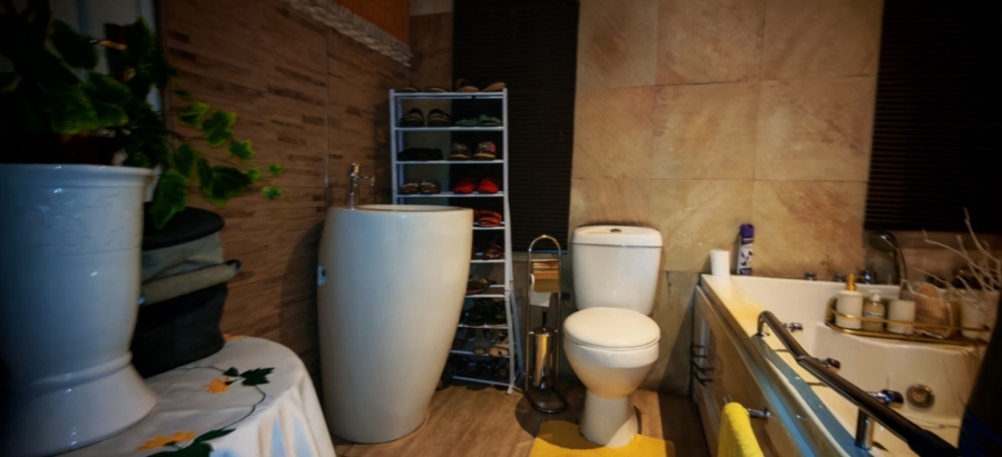 4 Bedroom Property for Sale in Alveda Park Gauteng
