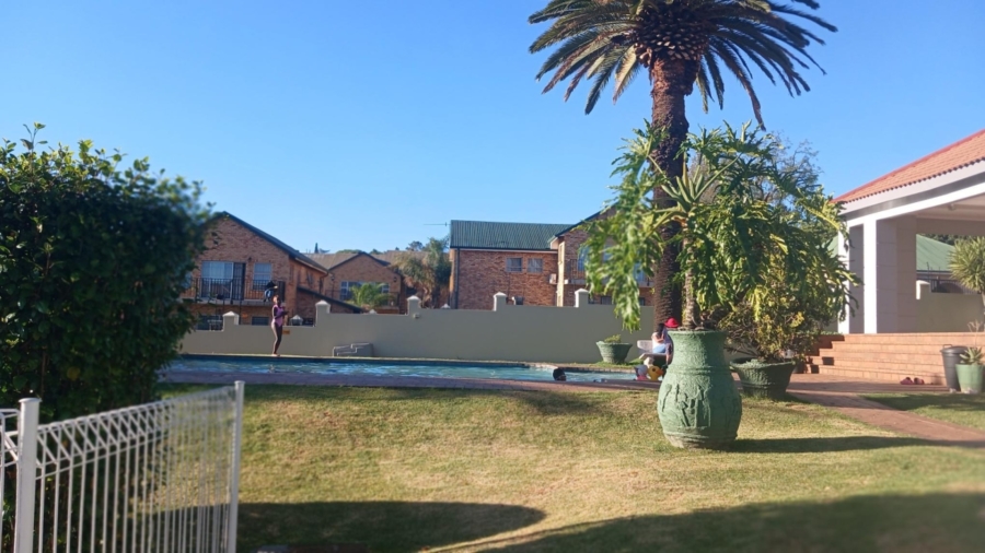 2 Bedroom Property for Sale in Oakdene Gauteng