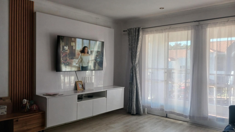 2 Bedroom Property for Sale in Oakdene Gauteng