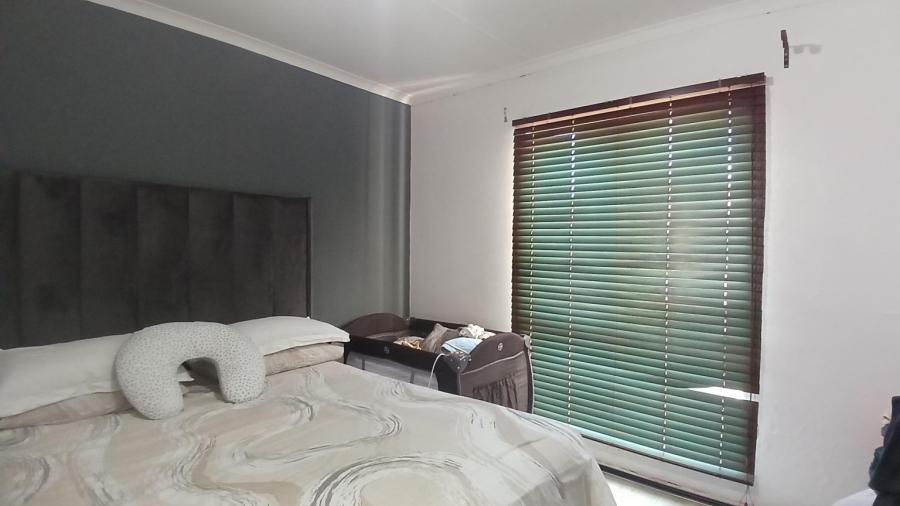 2 Bedroom Property for Sale in Oakdene Gauteng