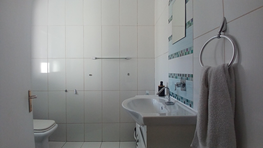 2 Bedroom Property for Sale in Oakdene Gauteng