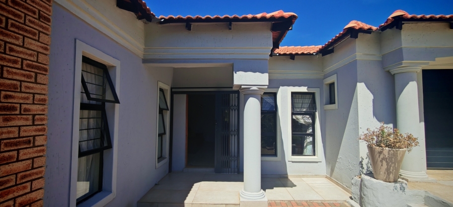 4 Bedroom Property for Sale in Kibler Park Gauteng