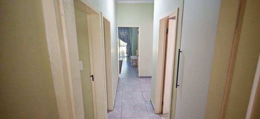 4 Bedroom Property for Sale in Kibler Park Gauteng