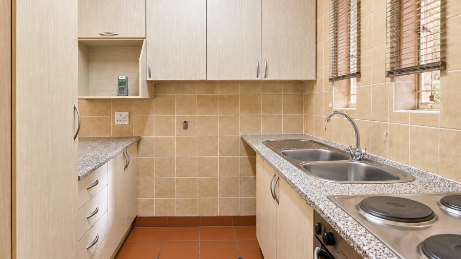 2 Bedroom Property for Sale in Doornpoort Gauteng
