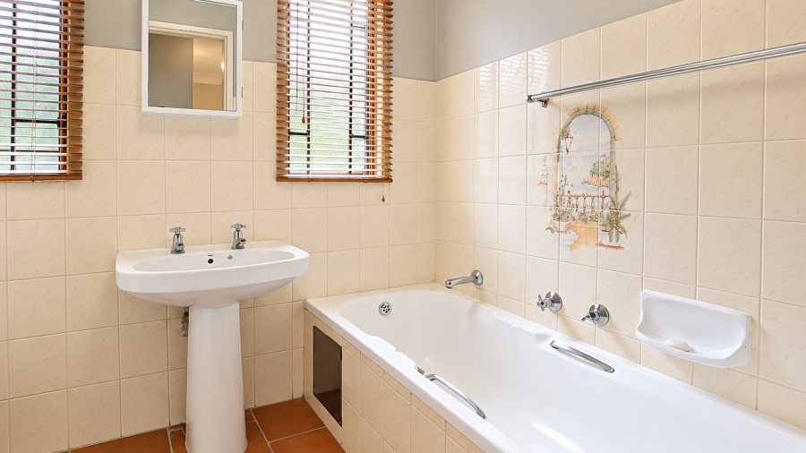2 Bedroom Property for Sale in Doornpoort Gauteng