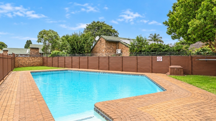 2 Bedroom Property for Sale in Doornpoort Gauteng