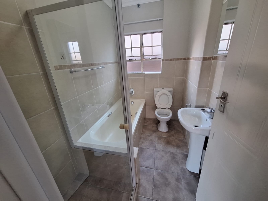 2 Bedroom Property for Sale in Montana Gauteng