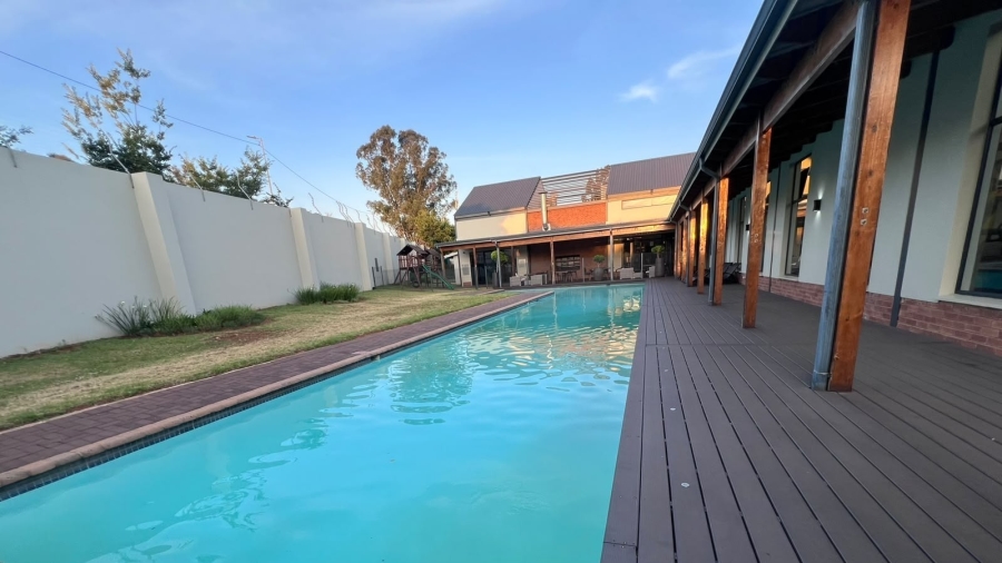 2 Bedroom Property for Sale in Carlswald Gauteng