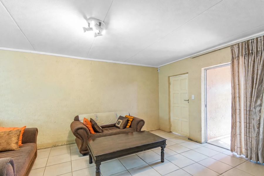 2 Bedroom Property for Sale in Vorna Valley Gauteng