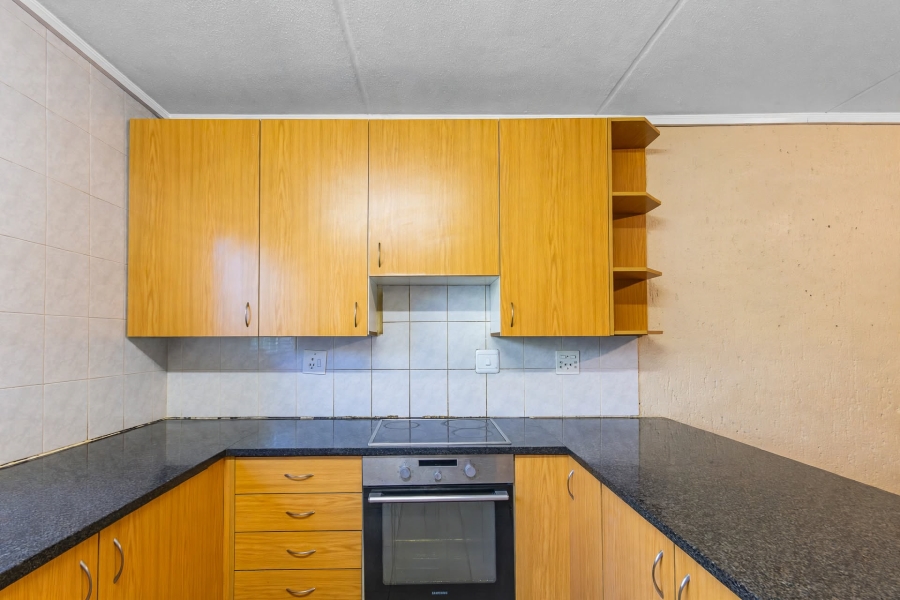 2 Bedroom Property for Sale in Vorna Valley Gauteng