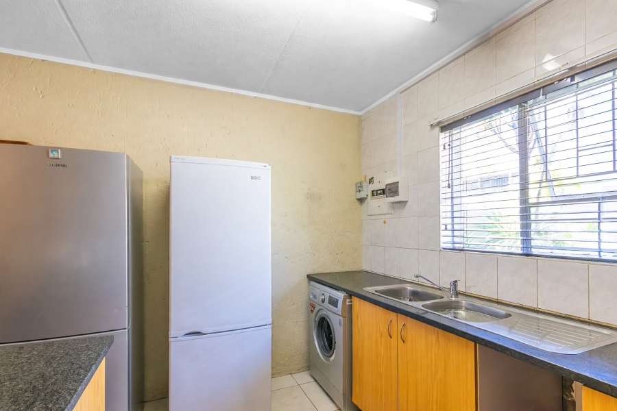 2 Bedroom Property for Sale in Vorna Valley Gauteng