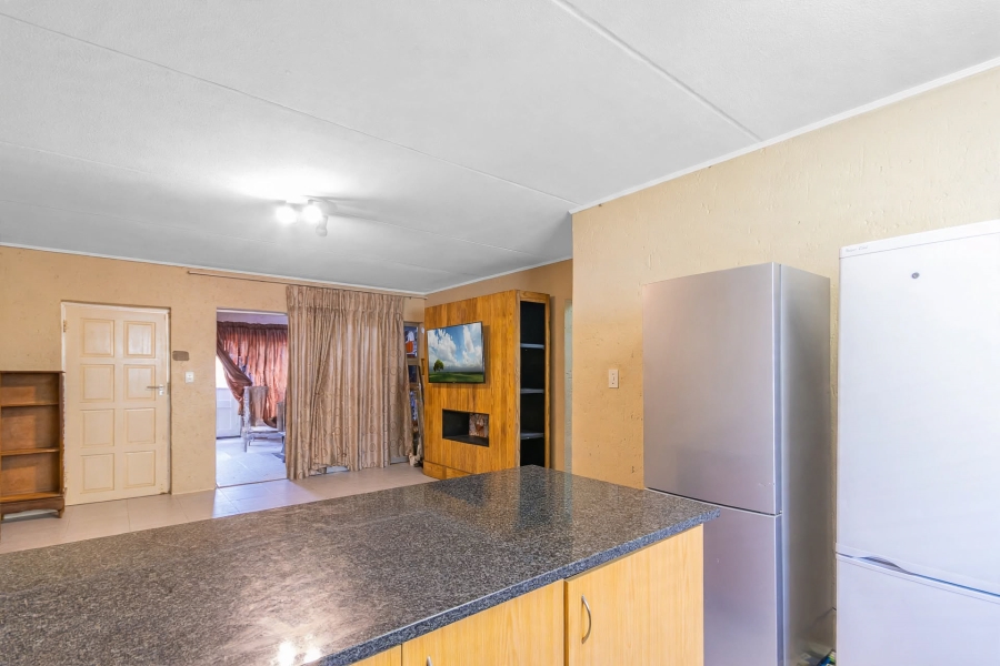 2 Bedroom Property for Sale in Vorna Valley Gauteng
