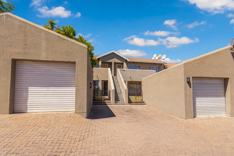 2 Bedroom Property for Sale in Vorna Valley Gauteng