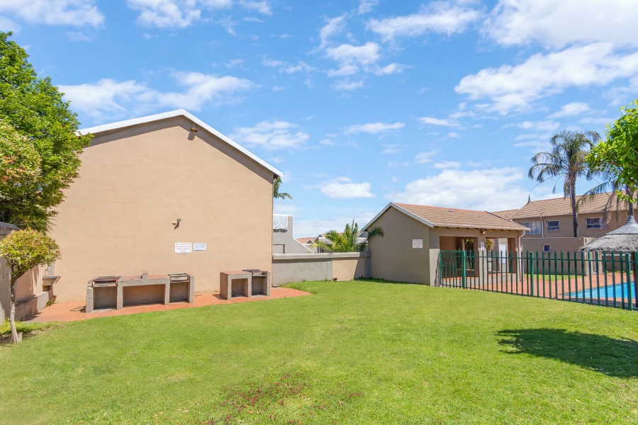 2 Bedroom Property for Sale in Vorna Valley Gauteng
