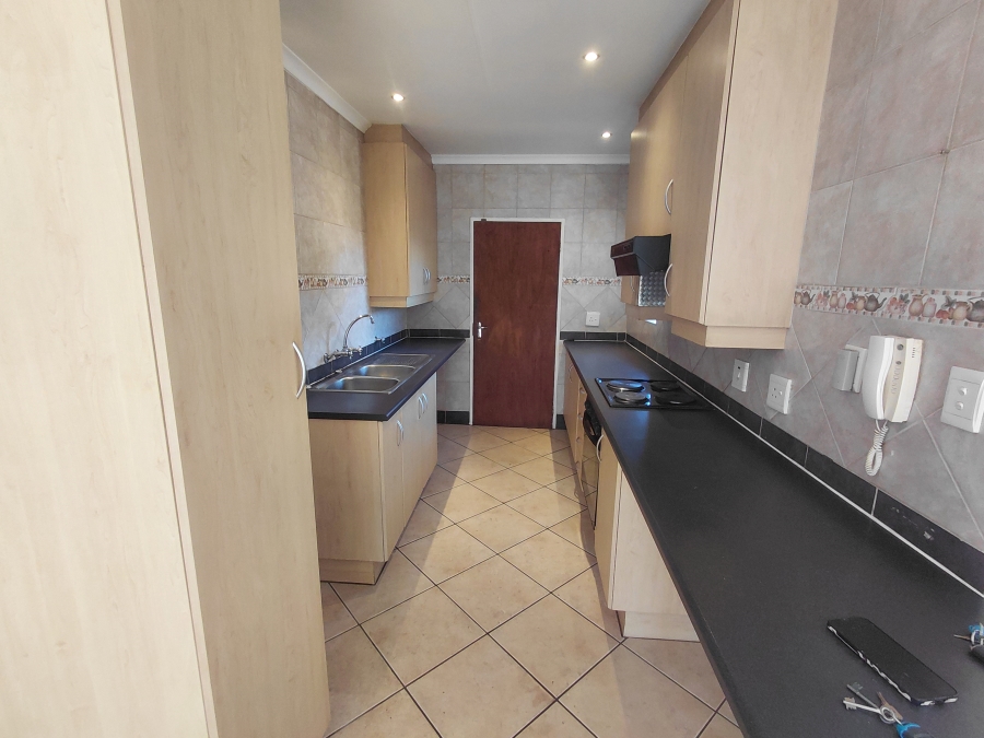 To Let 3 Bedroom Property for Rent in Florentia Gauteng