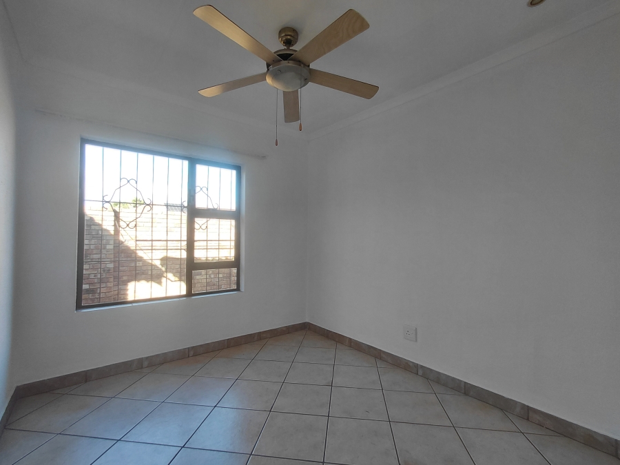 To Let 3 Bedroom Property for Rent in Florentia Gauteng
