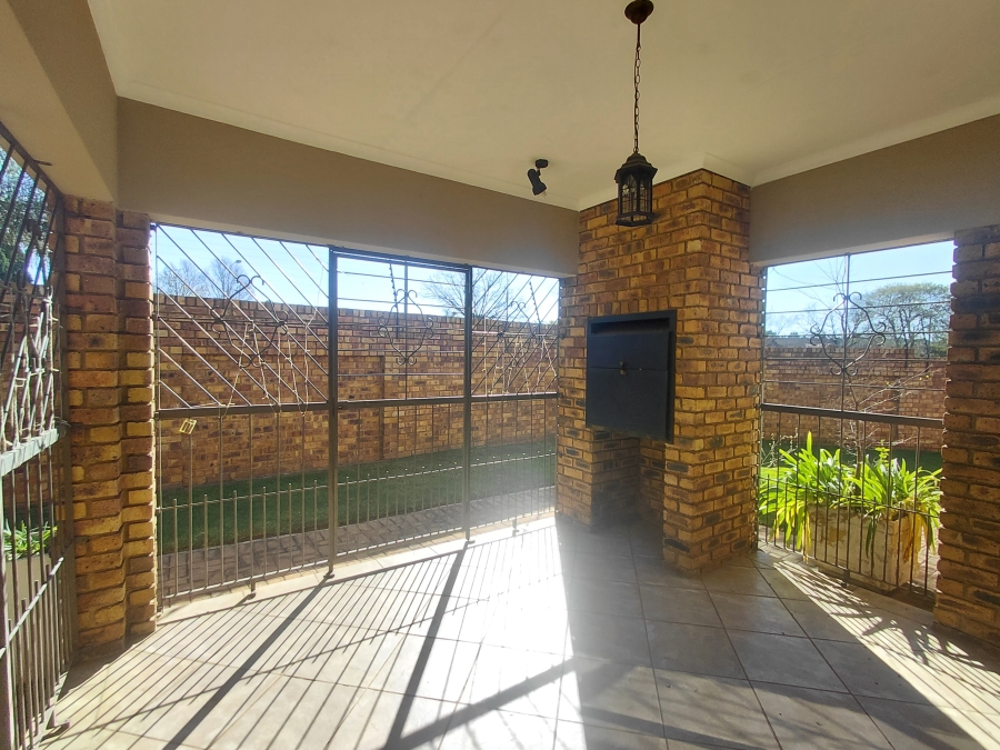To Let 3 Bedroom Property for Rent in Florentia Gauteng