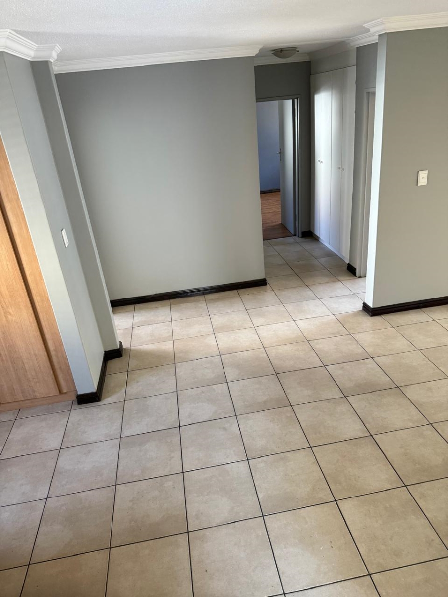 To Let 3 Bedroom Property for Rent in Halfway House Gauteng