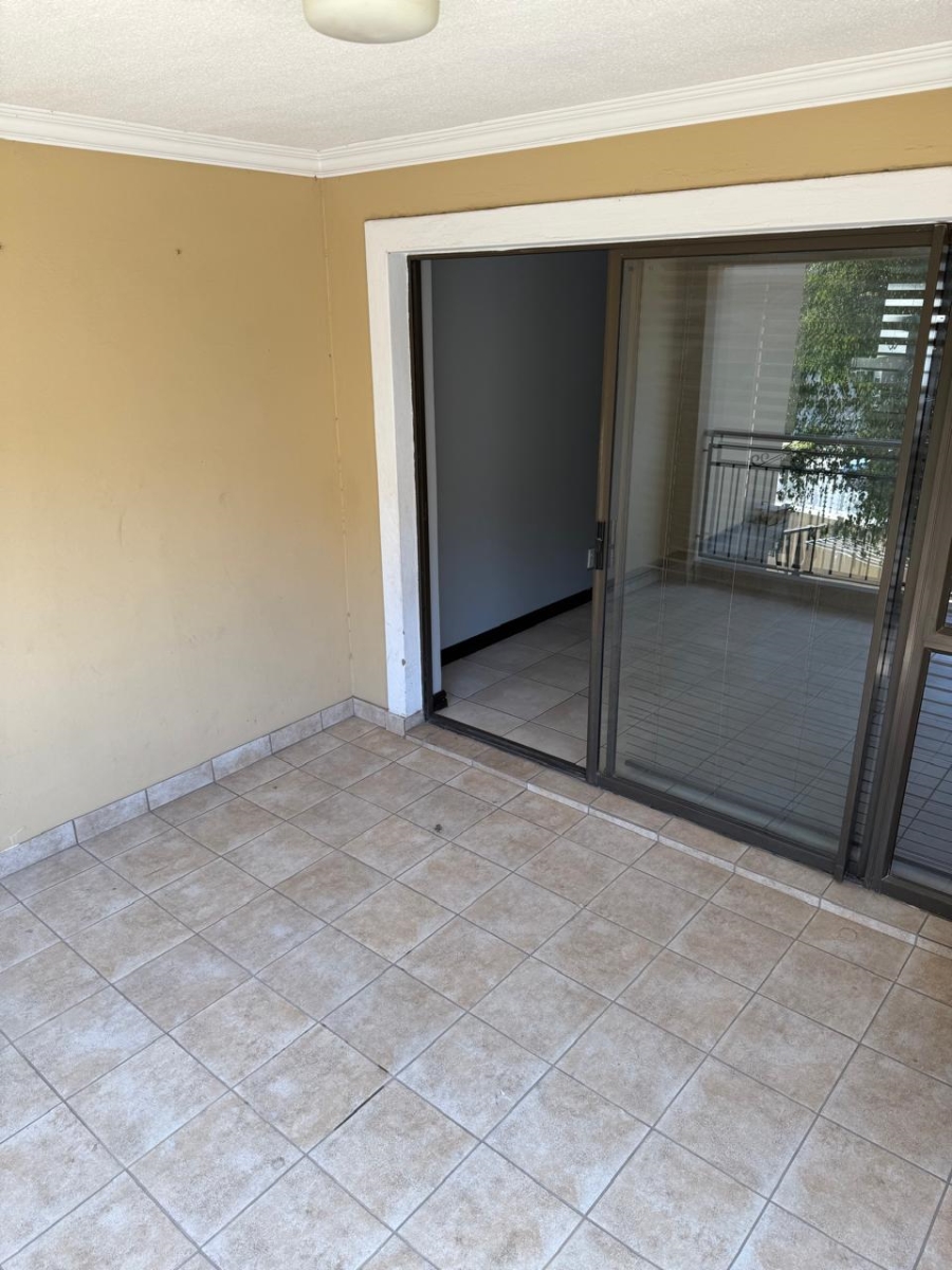 To Let 3 Bedroom Property for Rent in Halfway House Gauteng