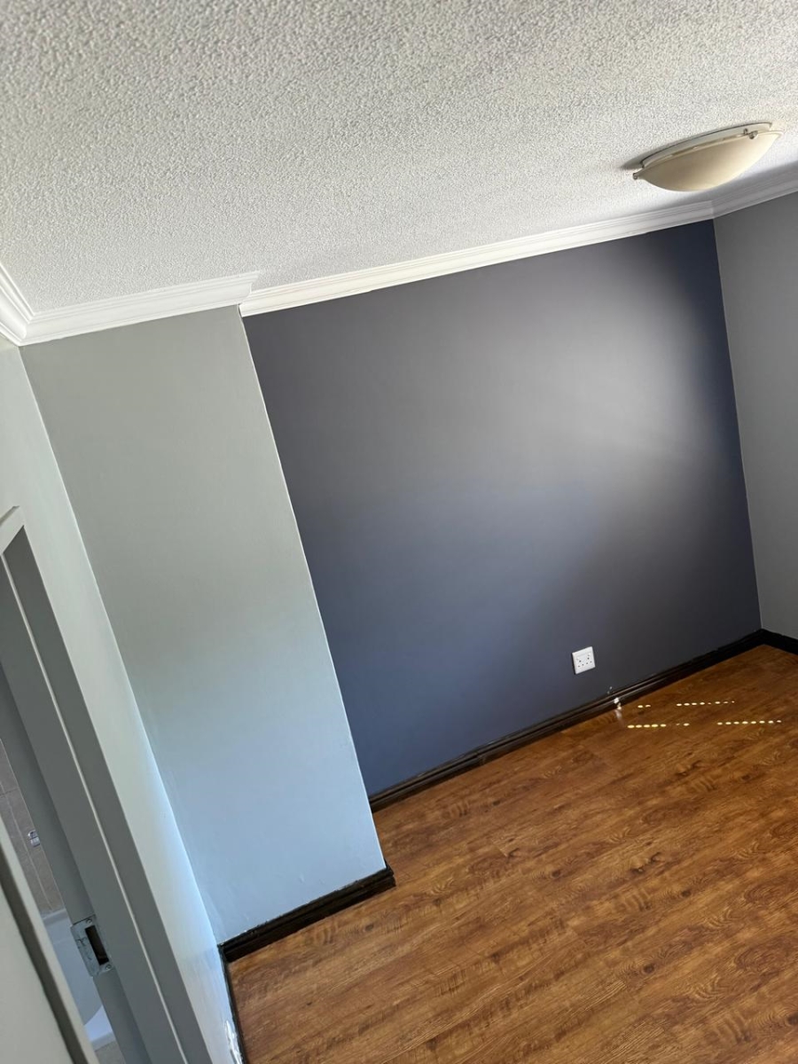 To Let 3 Bedroom Property for Rent in Halfway House Gauteng
