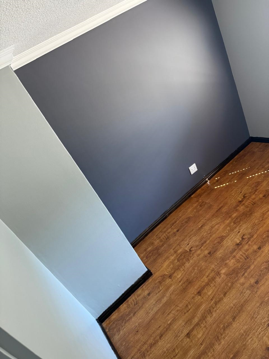 To Let 3 Bedroom Property for Rent in Halfway House Gauteng