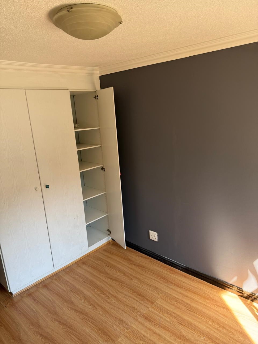 To Let 3 Bedroom Property for Rent in Halfway House Gauteng