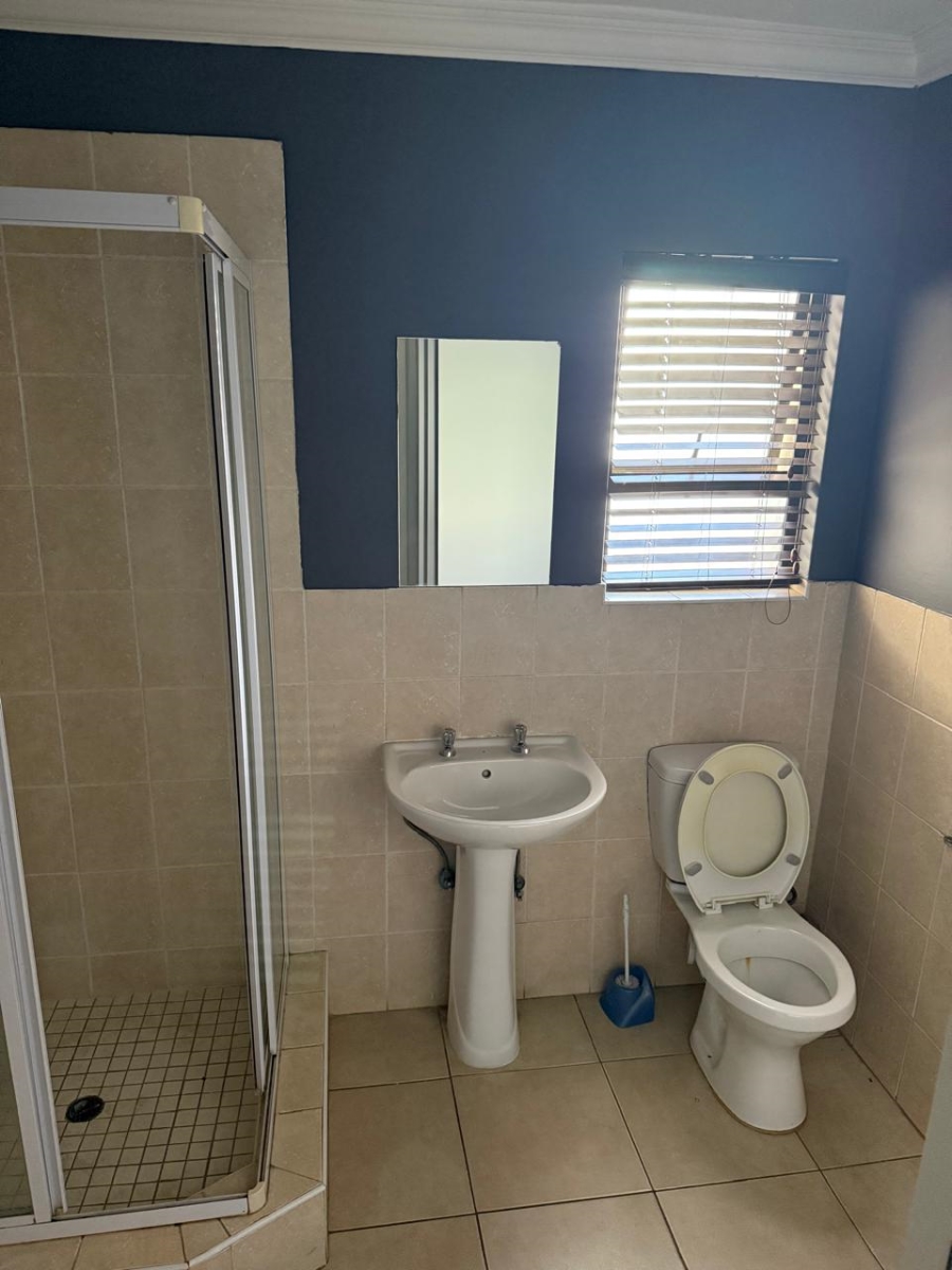 To Let 3 Bedroom Property for Rent in Halfway House Gauteng