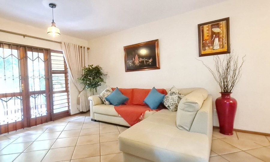 To Let 2 Bedroom Property for Rent in Paulshof Gauteng