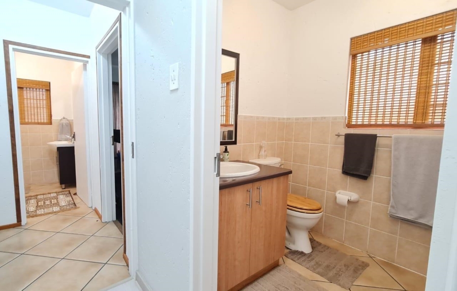 To Let 2 Bedroom Property for Rent in Paulshof Gauteng